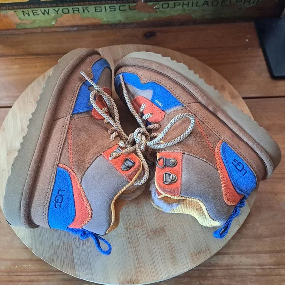 UGG Sneakers, Kid Size 13, Highland Hi Heritage, Brown Suede, Lace Up Booties - Picture 6 of 13